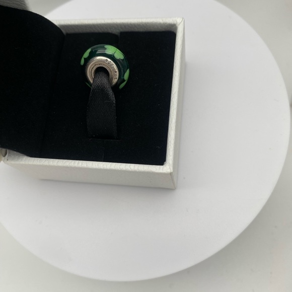 Authentic Pandora Green Clover Murano charm - Picture 6 of 7